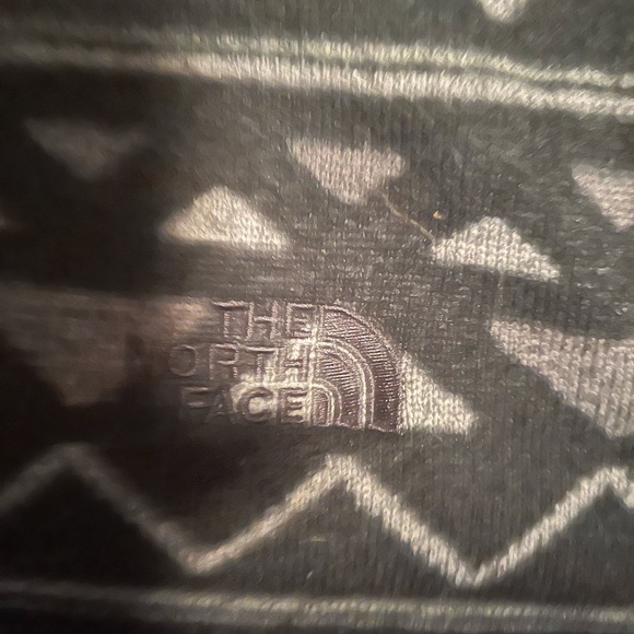 North face pullover - Picture 2 of 3